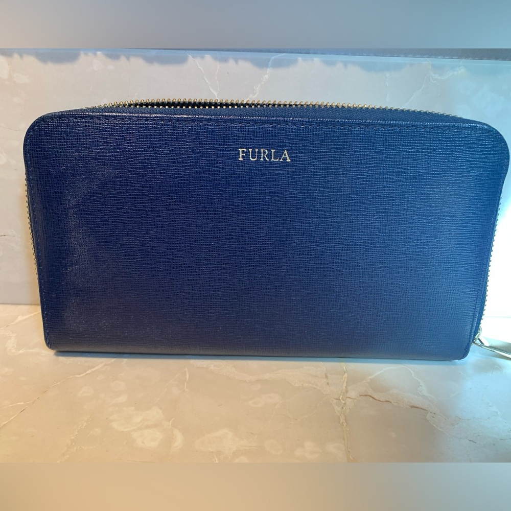 Furla Women’s Leather Zipper Around Continental Wallet, Navy